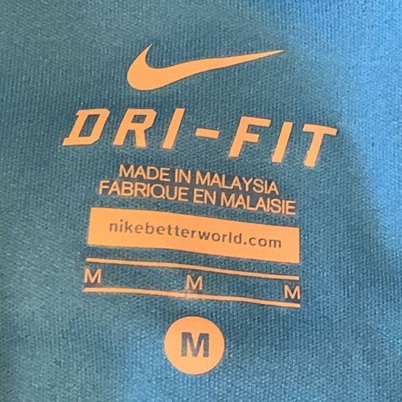 NIKE, running shorts, built in liner, draw cord and vent side, great condition - Picture 2 of 10